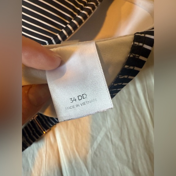 Black and White Striped Bikini Set - Picture 13 of 16